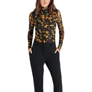 Steve Madden Women’s Fiona Top(Black Multi)