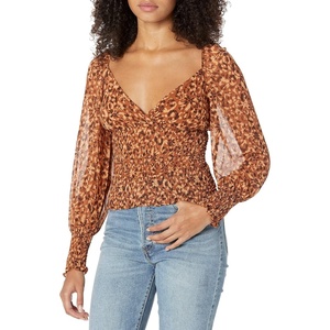 Steve Madden Women’s Shannon Top(Mocha Bisque)