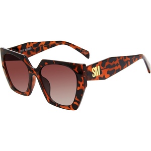 STEVE MADDEN Women’s Female Sunglasses Style Grae Cat Eye, White/Black/Solid Smoke, 54mm, 20mm(Tort; Med. Brown)