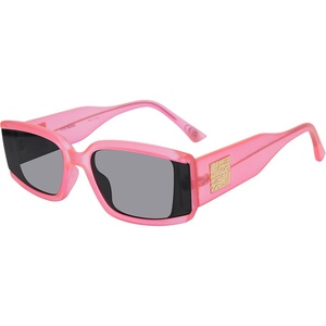 Steve Madden Women’s Jaxon Sunglasses(Crystal Neon Pink/Solid Smoke)