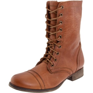 Steve Madden Women’s Troopa Lace-Up Boot(Beige)